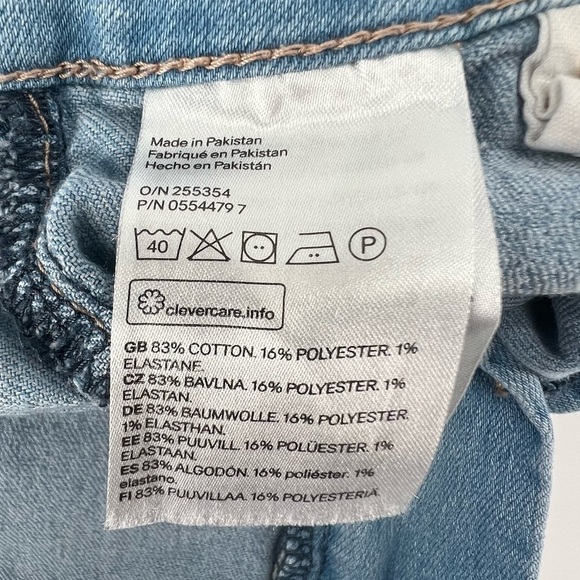 H&M &denim Cuffed Hem Jean Shorts Size 8 Women's - Picture 5 of 5